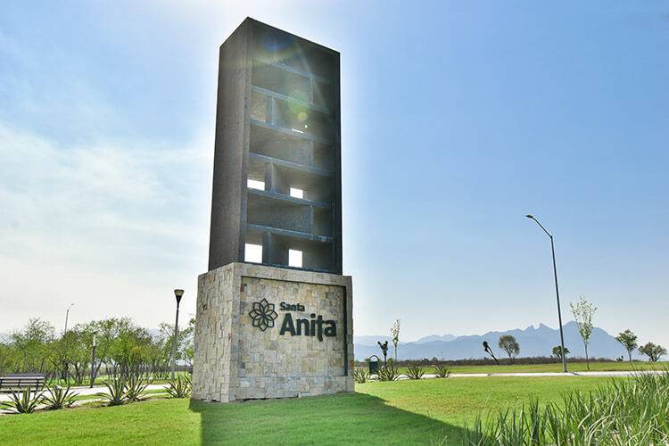 Acceso de fraccionamiento Santa Anita en Cadereyta Nuevo León