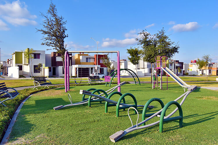Área de juegos infantiles en fraccionamiento Santa Sofía